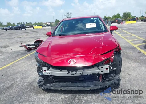 2025 Toyota Camry Le z USA, uszkodzony, nr VIN 4T1DAACK9SU042451